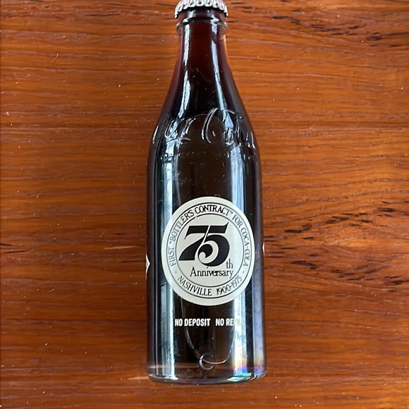 VTG 1975 - 75th Anniversary Coke Bottle - Picture 6 of 6